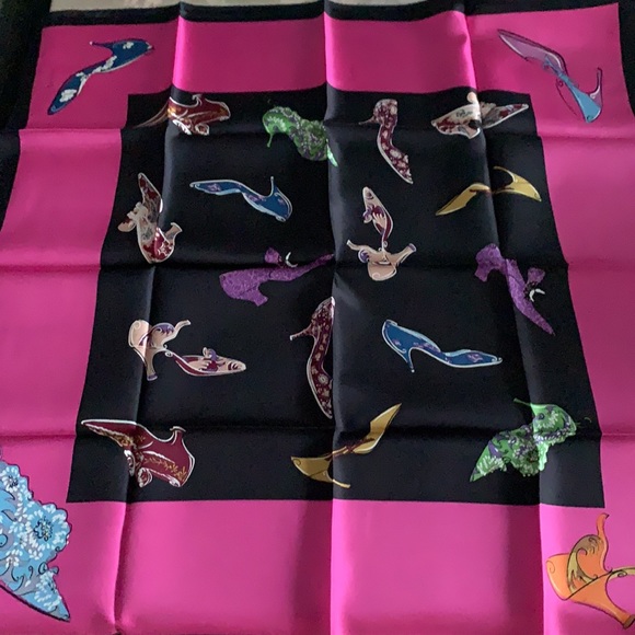 Silk neckerchief - Picture 3 of 5